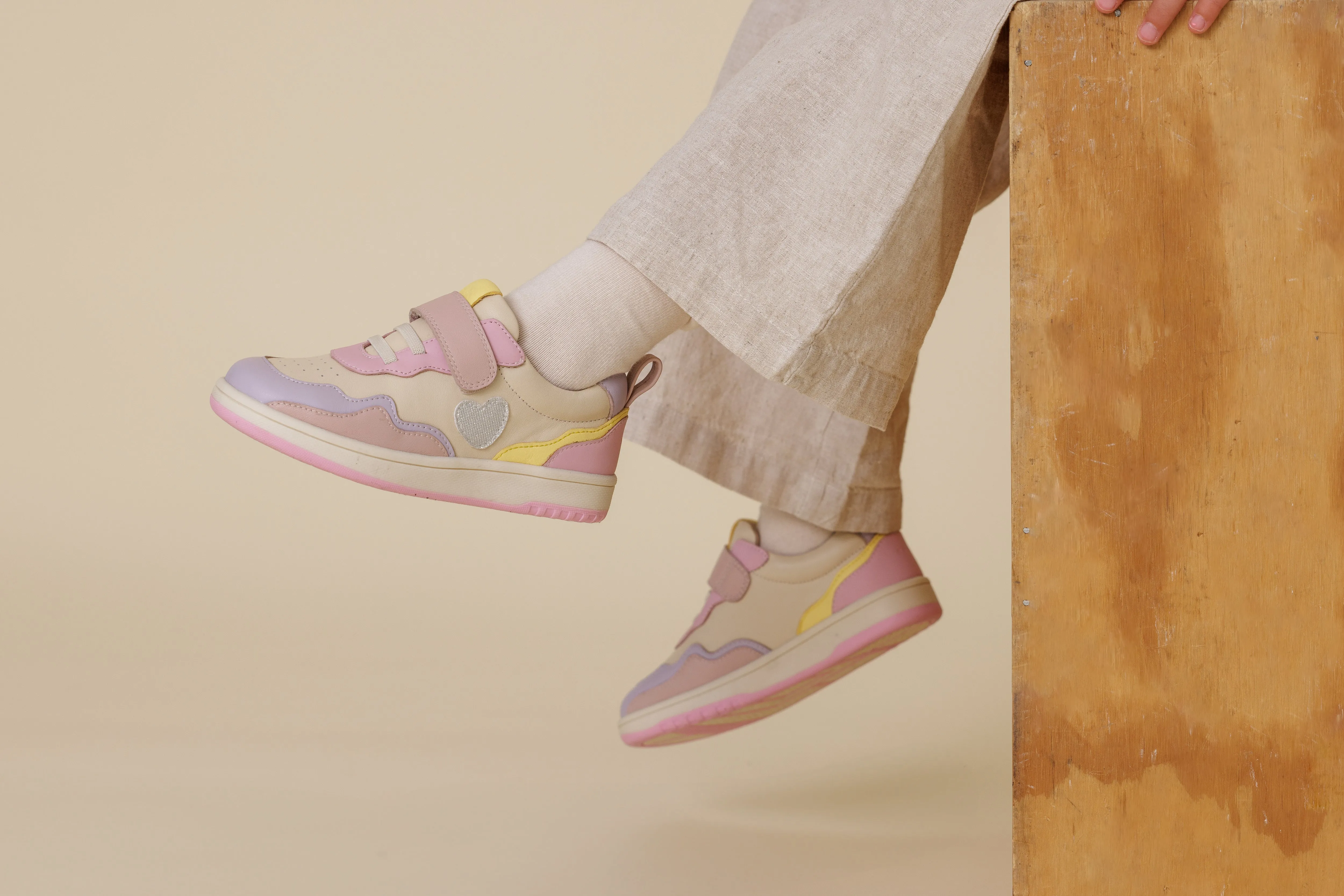 Pretty Brave Icon Trainer - Sparkle Hearts